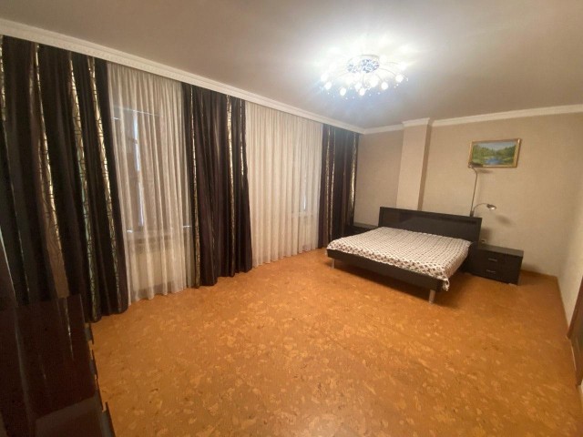 3 комн., 103 м², Монолитно-каркасный, Центр - район пл. Ленина 3