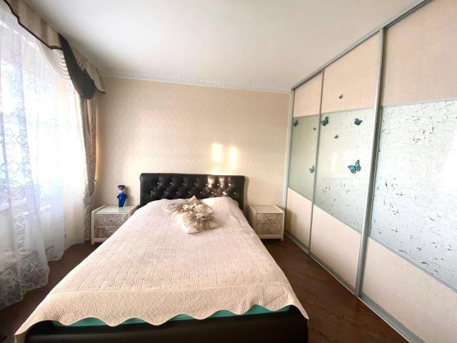 3 комн., 119 м², Инд. планировка, Центр - район пл. Орджоникидзе 5