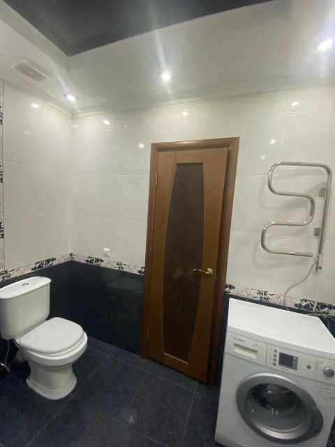 3 комн., 103 м², Монолитно-каркасный, Центр - район пл. Ленина 8