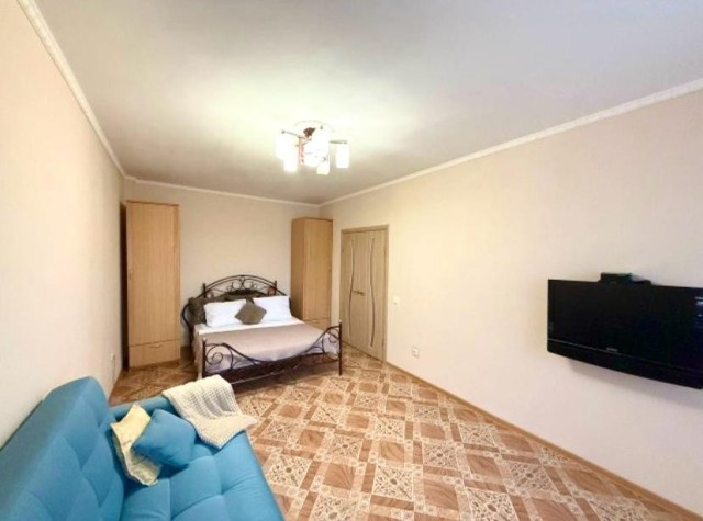 2 комн., Инд. планировка, Областная больница, рынок "Манньыаттаах" 3