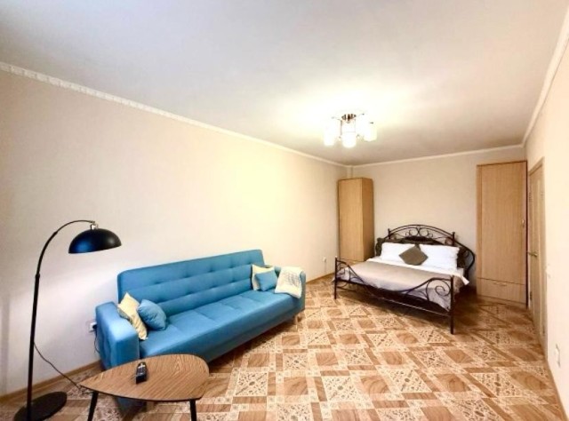 2 комн., Инд. планировка, Областная больница, рынок "Манньыаттаах" 2