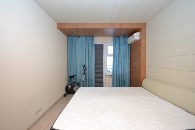 3 комн., 94 м², Монолитно-каркасный, 203 мкрн. 7