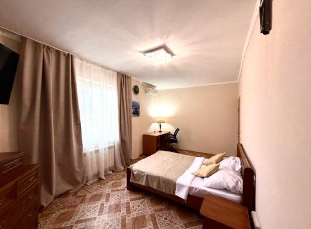 2 комн., Инд. планировка, Областная больница, рынок "Манньыаттаах" 7