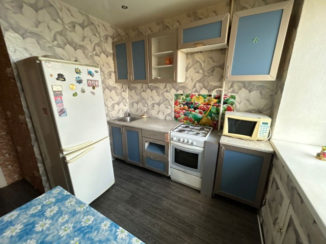 1 комн., 35 м², Блочный, Площадь Победы