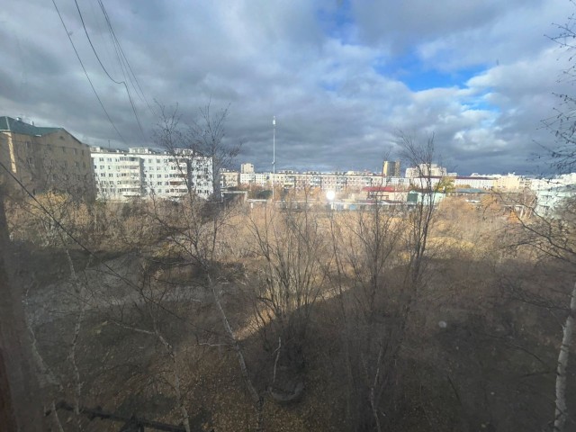 1 комн., 35 м², Блочный, Площадь Победы 7