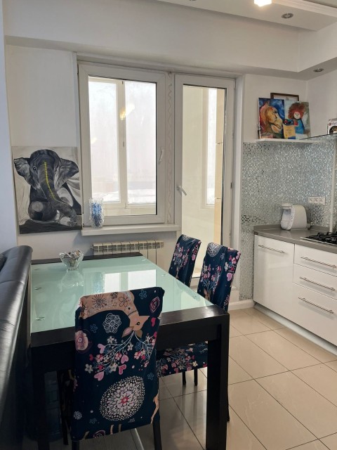 2 комн., Монолитно-каркасный, Центр - район пл. Орджоникидзе 4