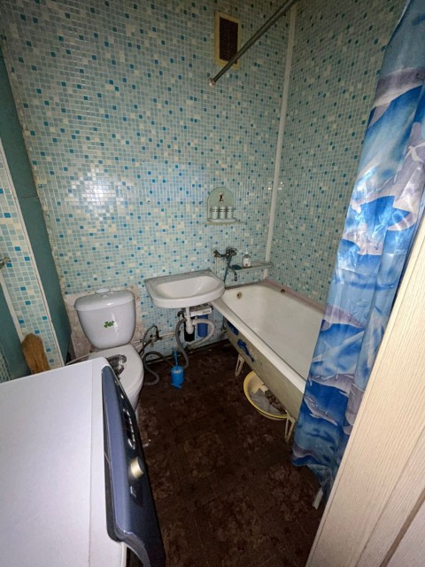 1 комн., 35 м², Блочный, Площадь Победы 6