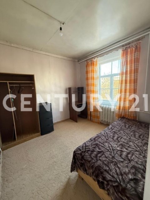 3 комн., 42 м², Дерев. б/у, Областная больница, рынок "Манньыаттаах" 6