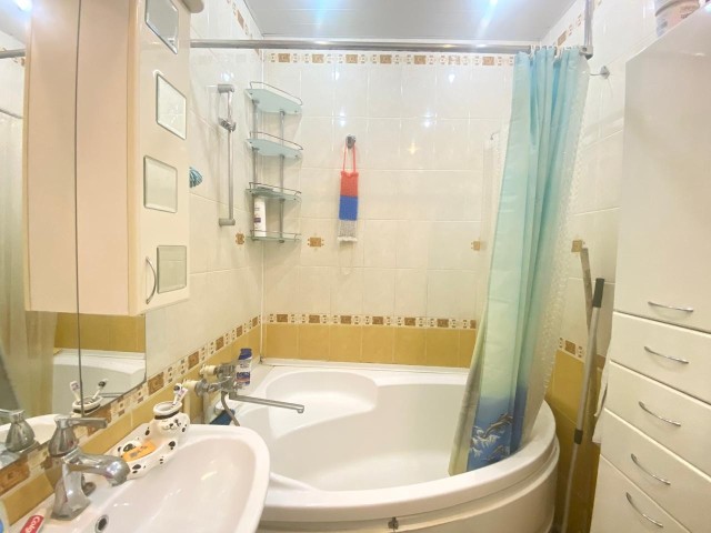 2 комн., Инд. планировка, Областная больница, рынок "Манньыаттаах" 14