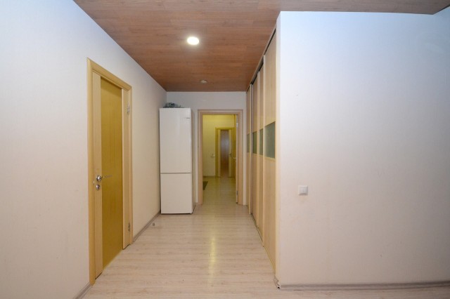 3 комн., 94 м², Монолитно-каркасный, 203 мкрн. 11