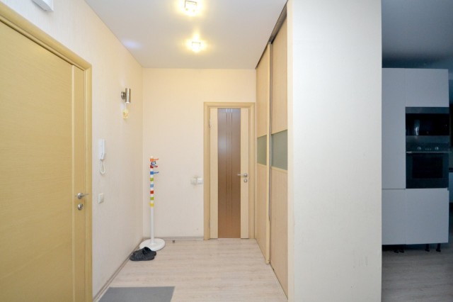 3 комн., 94 м², Монолитно-каркасный, 203 мкрн. 13