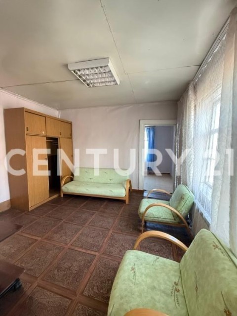 3 комн., 42 м², Дерев. б/у, Областная больница, рынок "Манньыаттаах" 4