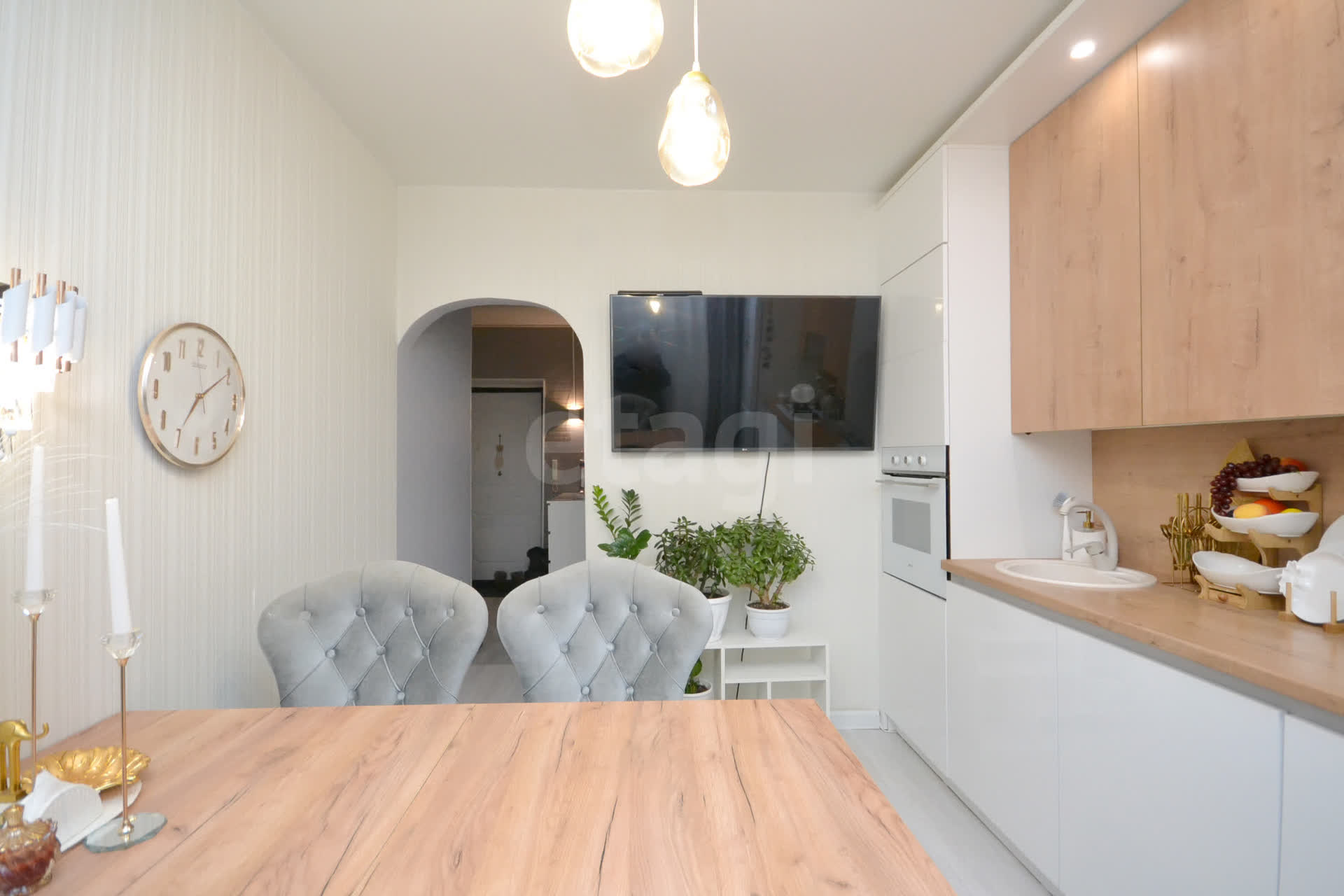 3 комн., 65 м², Монолитно-каркасный 2