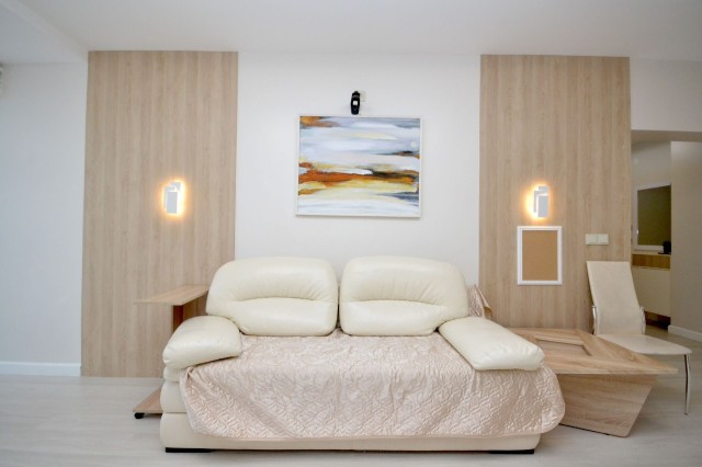 4 комн., 110 м², Монолитно-каркасный, Дом быта 2