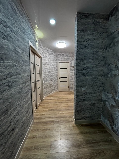 2 комн., Инд. планировка, Центр - район пл. Орджоникидзе 9