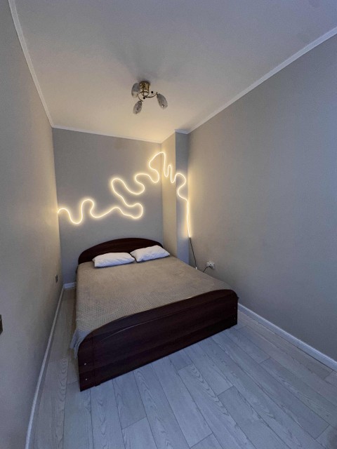 1 комн., 38 м², Монолитно-каркасный, Центр - район пл. Комсомольская 4