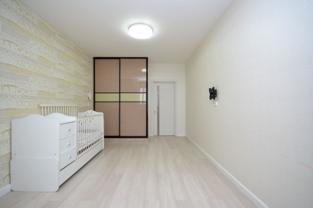 4 комн., 110 м², Монолитно-каркасный, Дом быта 6