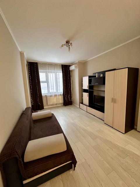 1 комн., 38 м², Монолитно-каркасный, Крестьянский рынок, стадион "Туймаада" 4