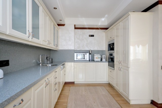 Больше 4 комн., 270 м², Инд. планировка, Центр - район пл. Ленина 3