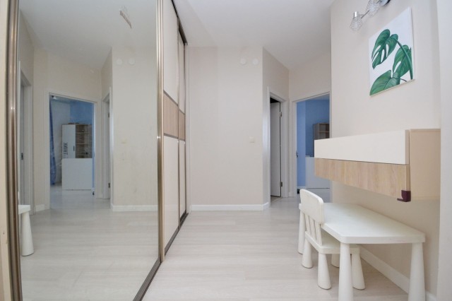 4 комн., 110 м², Монолитно-каркасный, Дом быта 12