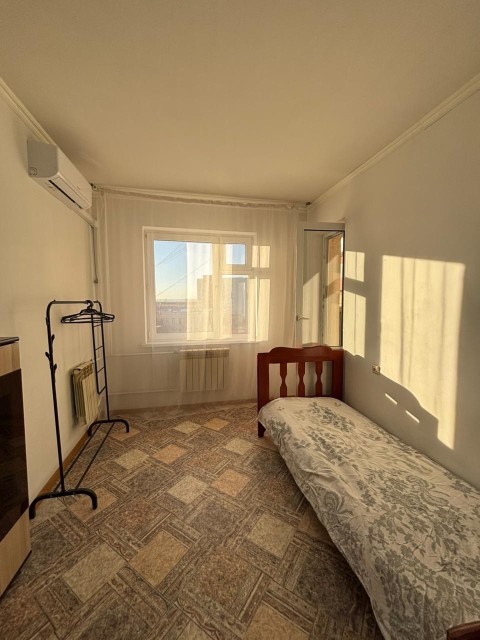 1 комн., 31 м², Блочный, Областная больница, рынок "Манньыаттаах" 4