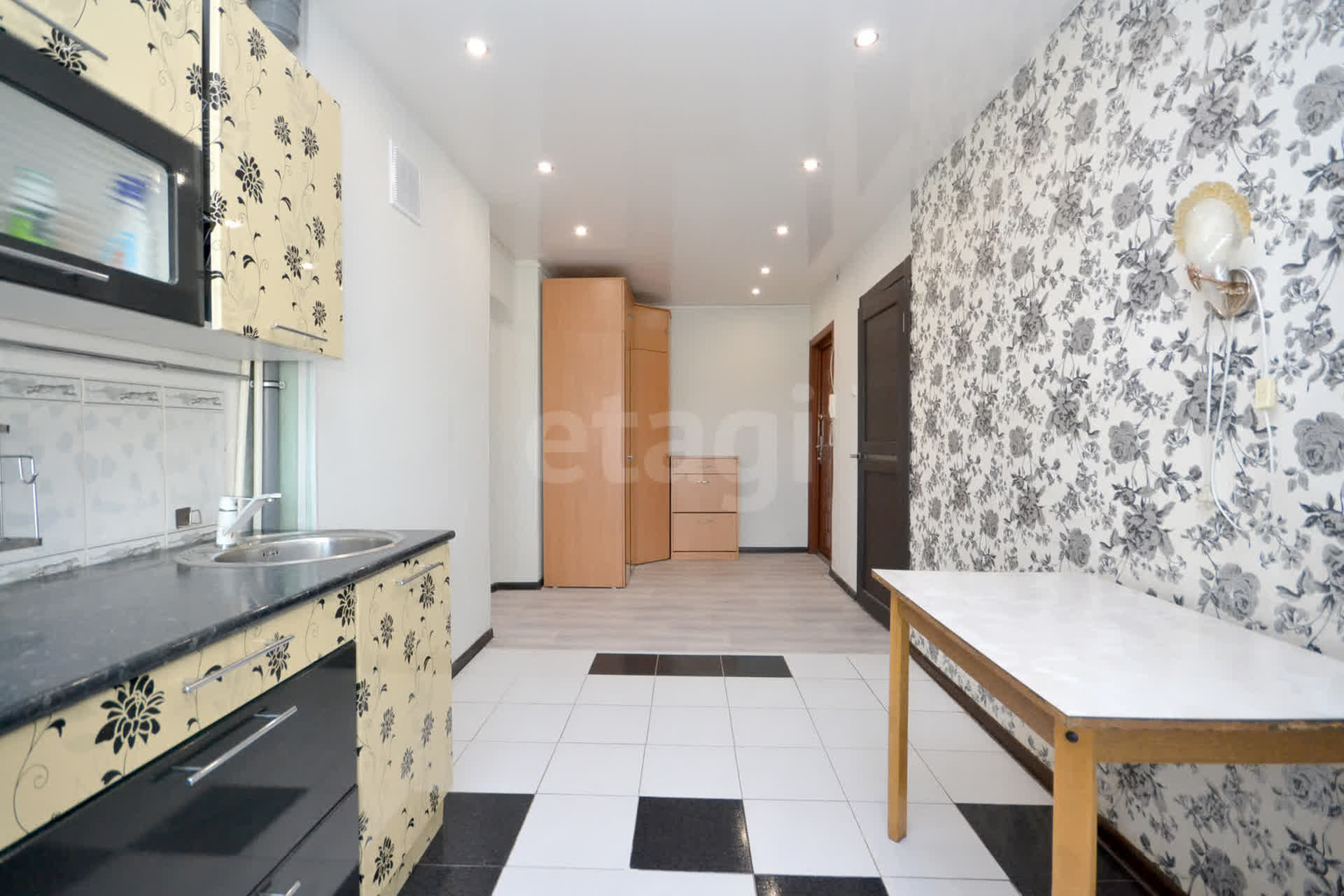 4 комн., 69 м², КПД 2