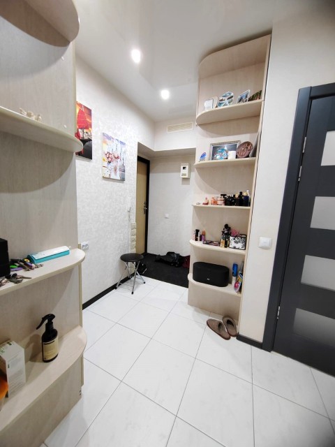 1 комн., 39 м², Блочный, Площадь Победы 8