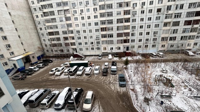 3 комн., 80 м², 112 серия, Областная больница, рынок "Манньыаттаах" 7