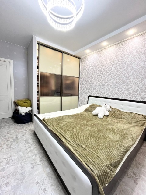 3 комн., 84 м², Монолитно-каркасный, ДСК 12