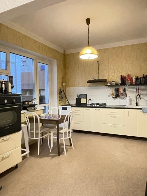 3 комн., 90 м², 112 серия, 203 мкрн. 4