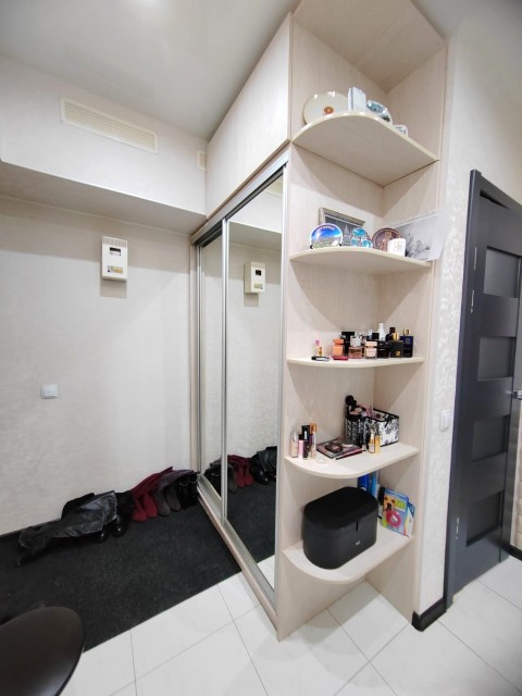 1 комн., 39 м², Блочный, Площадь Победы 9