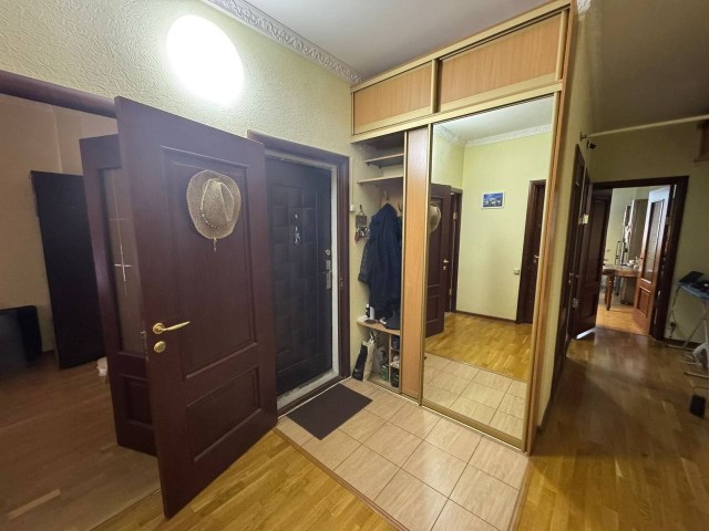 2 комн., Монолитно-каркасный, Крестьянский рынок, стадион "Туймаада"