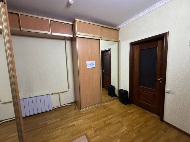 2 комн., Монолитно-каркасный, Крестьянский рынок, стадион "Туймаада" 6