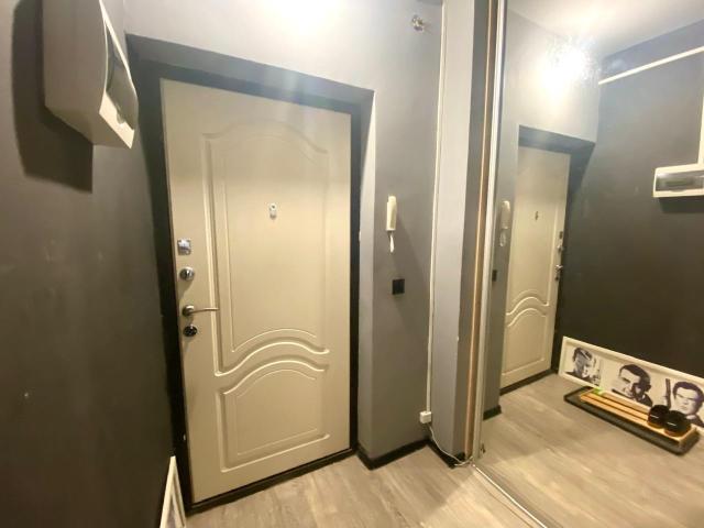 Студия, 112 серия, Авиапорт 9