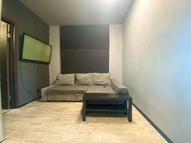 Студия, 112 серия, Авиапорт 3