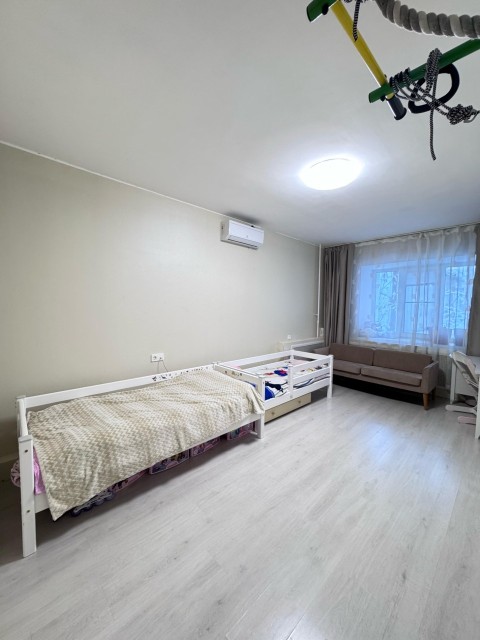 2 комн., 65 м², Инд. планировка, Центр - район пл. Дружбы 8