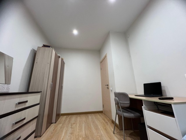 1 комн., Блочный, Областная больница, рынок "Манньыаттаах" 9