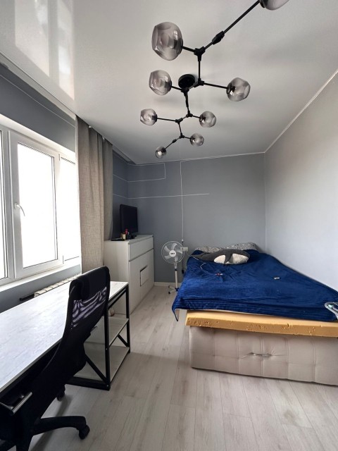 3 комн., Монолитно-каркасный, 103 квартал (Ростелеком) 5