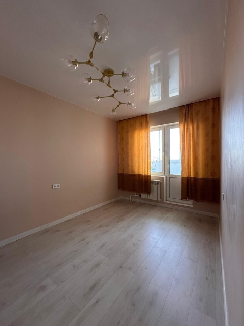 3 комн., Монолитно-каркасный, 103 квартал (Ростелеком) 3