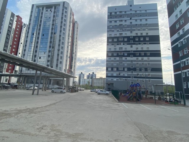 3 комн., 58 м², Монолитно-каркасный, Глазная больница 15