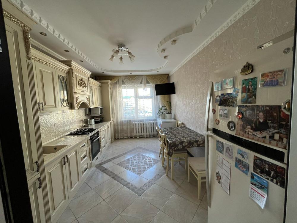 3 комн., 86 м², Блочный, Рынок Столичный 5