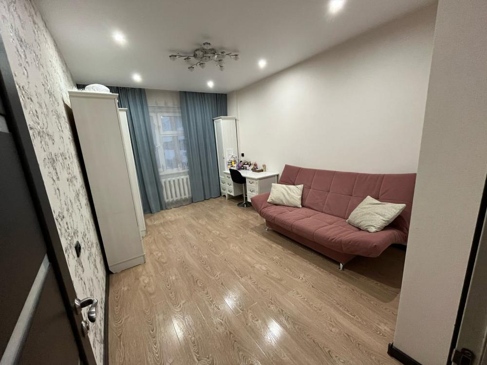 3 комн., 86 м², Блочный, Рынок Столичный 10