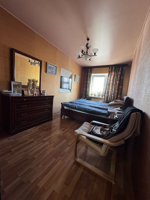 3 комн., 112 серия, Поликлиника 1 12