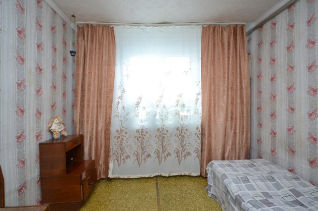 3 комн., 52 м², Дерев. ч/б, Сайсары 10