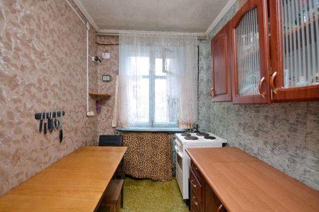 3 комн., 52 м², Дерев. ч/б, Сайсары 7