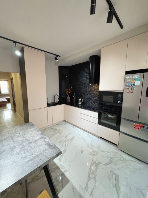 2 комн., 52 м², Монолитно-каркасный, Рынок Столичный 6