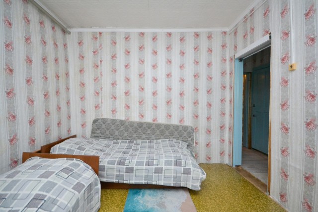 3 комн., 52 м², Дерев. ч/б, Сайсары 9