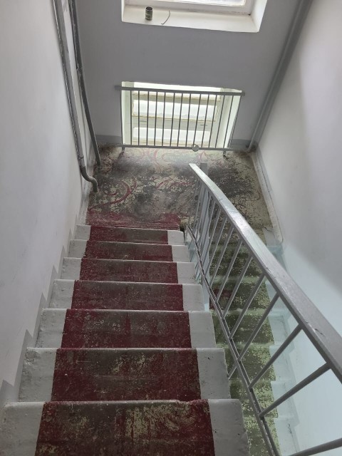 2 комн., 40 м², Хрущевка, Площадь Победы 4