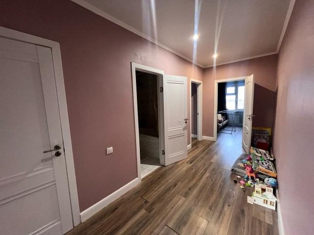 3 комн., Блочный, Сайсары 9