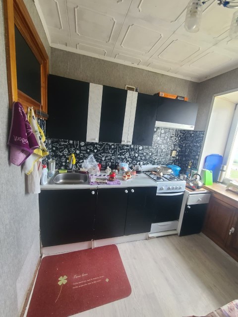 2 комн., 40 м², Хрущевка, Площадь Победы 8